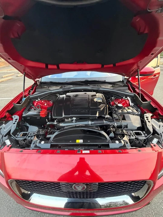 2019 Jaguar F-Pace - Image 15 of 18