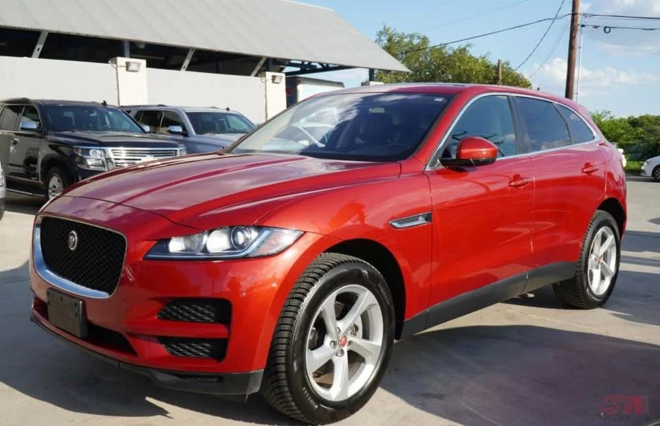 2019 Jaguar F-Pace - Image 2 of 7