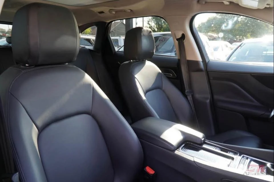 2019 Jaguar F-Pace - Image 7 of 7