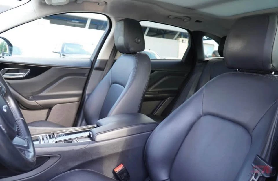2019 Jaguar F-Pace - Image 6 of 7