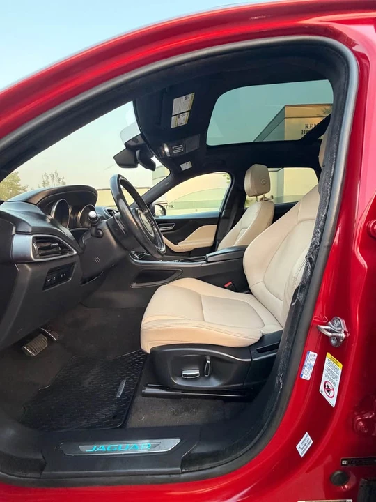 2019 Jaguar F-Pace - Image 6 of 17