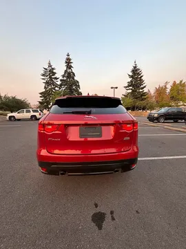 2019 Jaguar F-PACE 20d Premium Sport Utility 4D