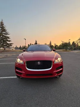 2019 Jaguar F-PACE 20d Premium Sport Utility 4D