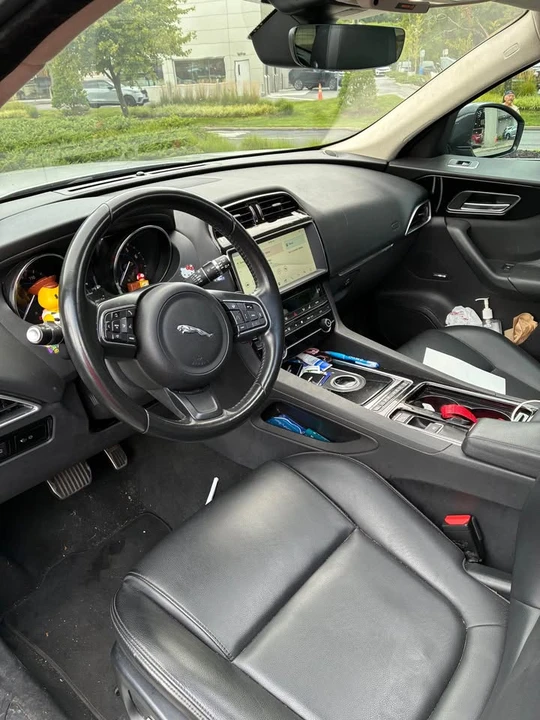 2019 Jaguar F-Pace - Image 3 of 4