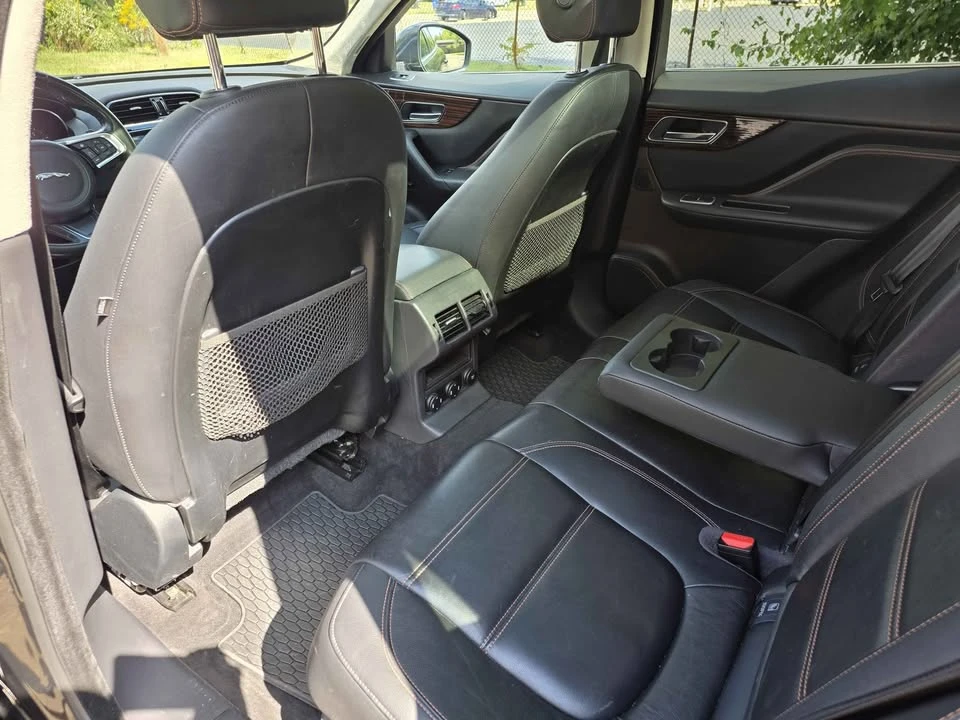 2019 Jaguar F-Pace - Image 16 of 18