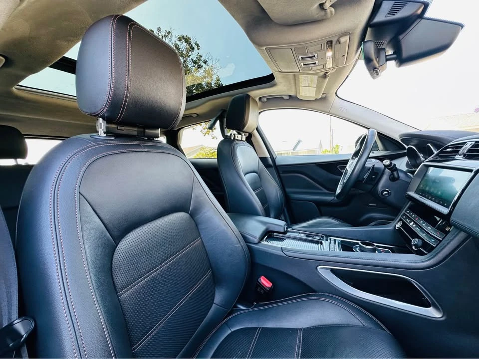 2019 Jaguar F-Pace - Image 15 of 19