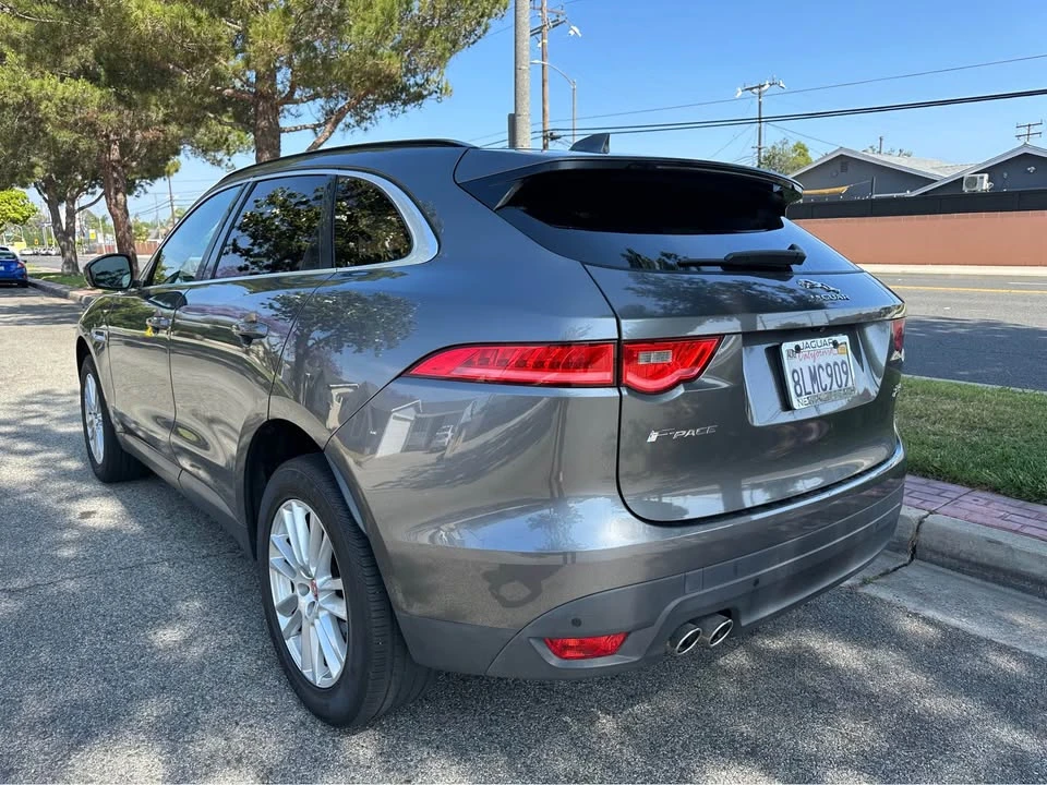 2019 Jaguar F-Pace - Image 3 of 19