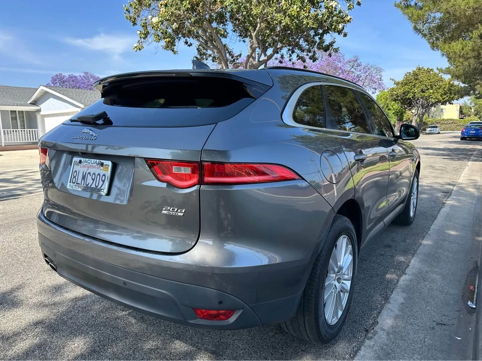 2019 Jaguar F-Pace - Image 4 of 19