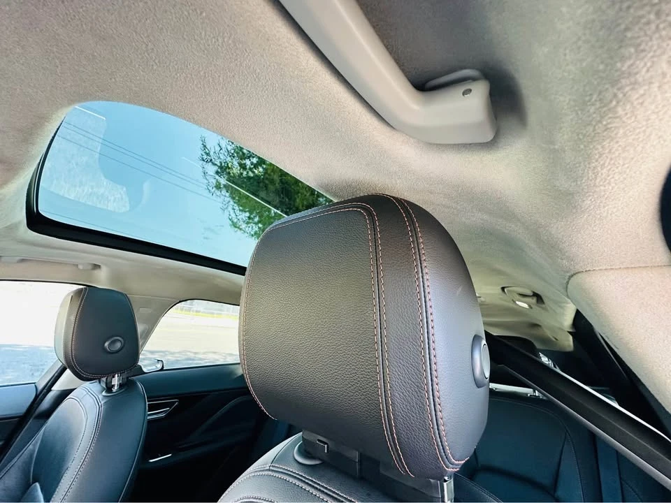 2019 Jaguar F-Pace - Image 18 of 19