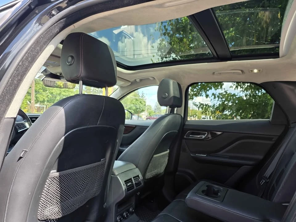 2019 Jaguar F-Pace - Image 14 of 18