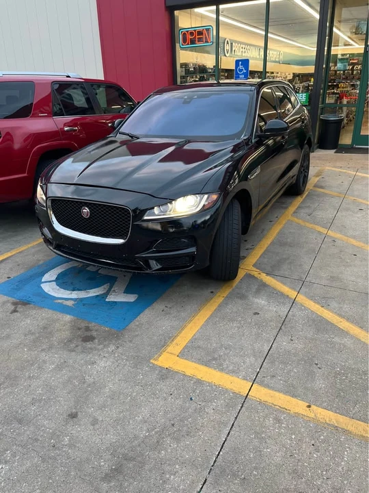 2019 Jaguar F-Pace SVR - Image 2 of 8