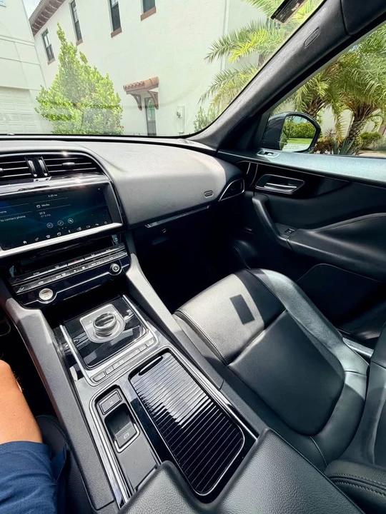 2019 Jaguar F-Pace - Image 4 of 6