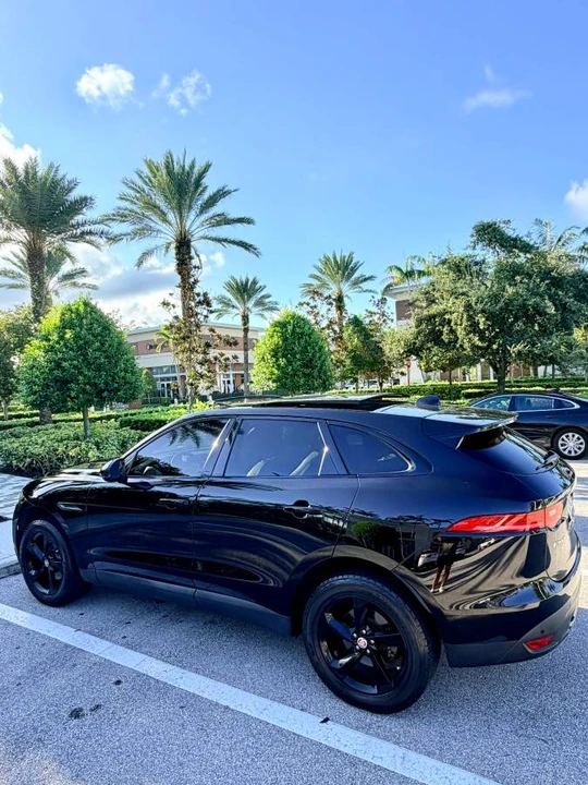 2019 Jaguar F-Pace - Image 10 of 12