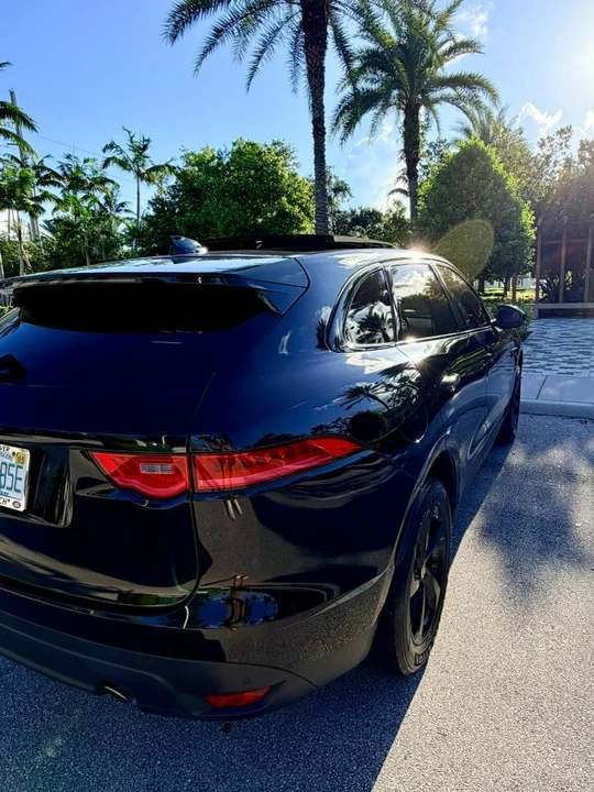 2019 Jaguar F-Pace - Image 8 of 12