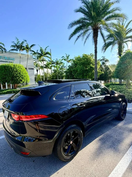 2019 Jaguar F-Pace - Image 7 of 12