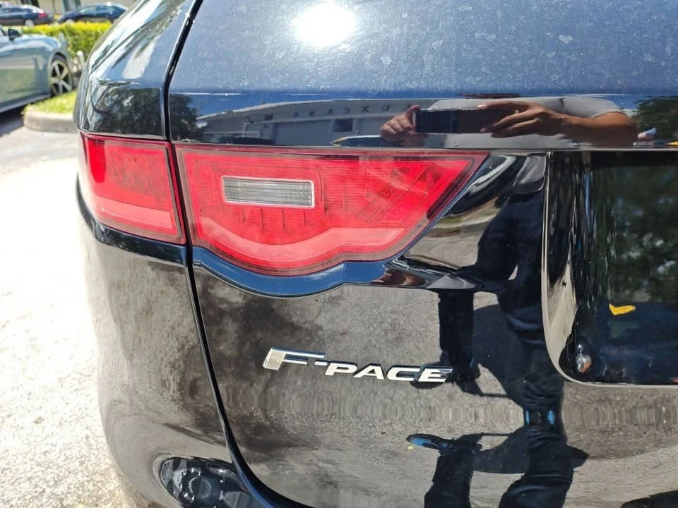 2019 Jaguar F-Pace - Image 17 of 20