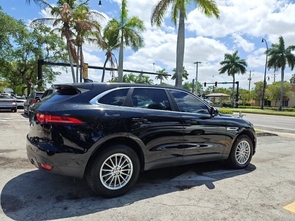 2019 Jaguar F-Pace - Image 7 of 20