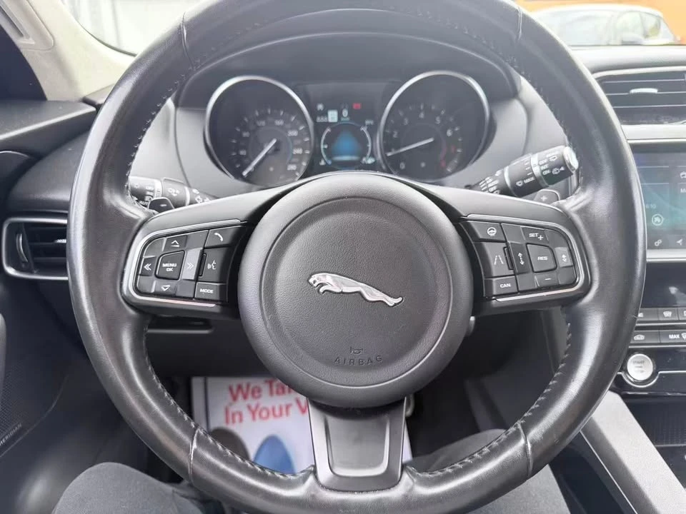 2019 Jaguar F-Pace - Image 9 of 19