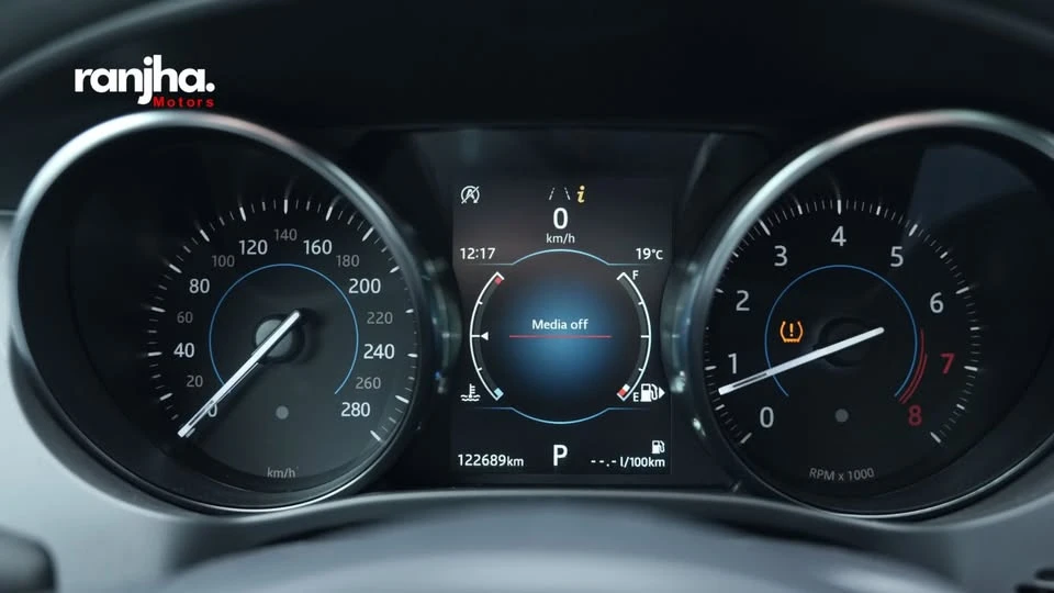 2019 Jaguar F-Pace - Image 6 of 15