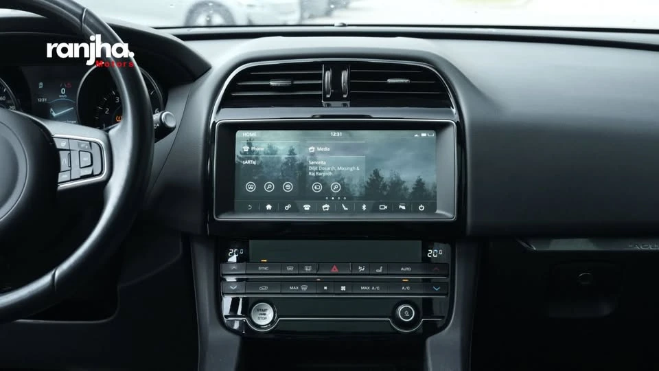 2019 Jaguar F-Pace - Image 13 of 15