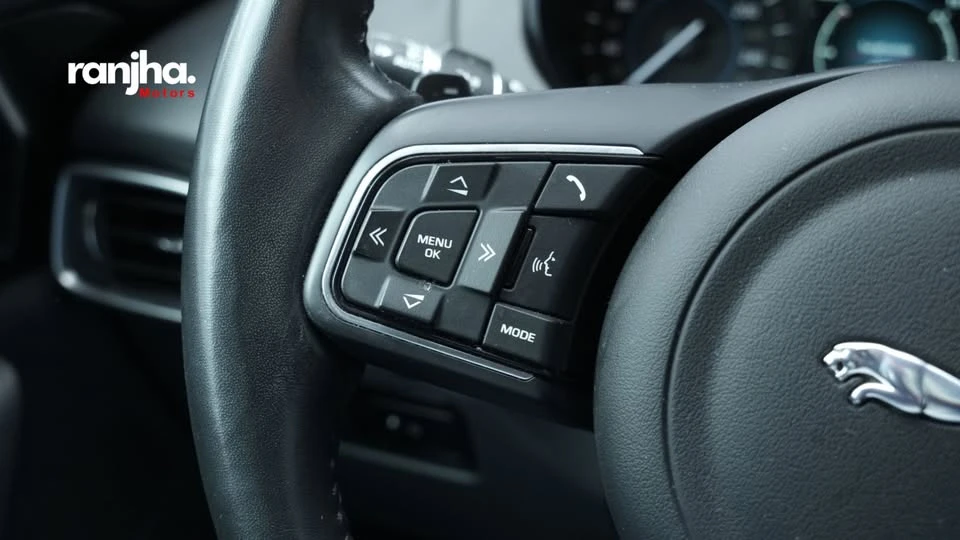 2019 Jaguar F-Pace - Image 10 of 15