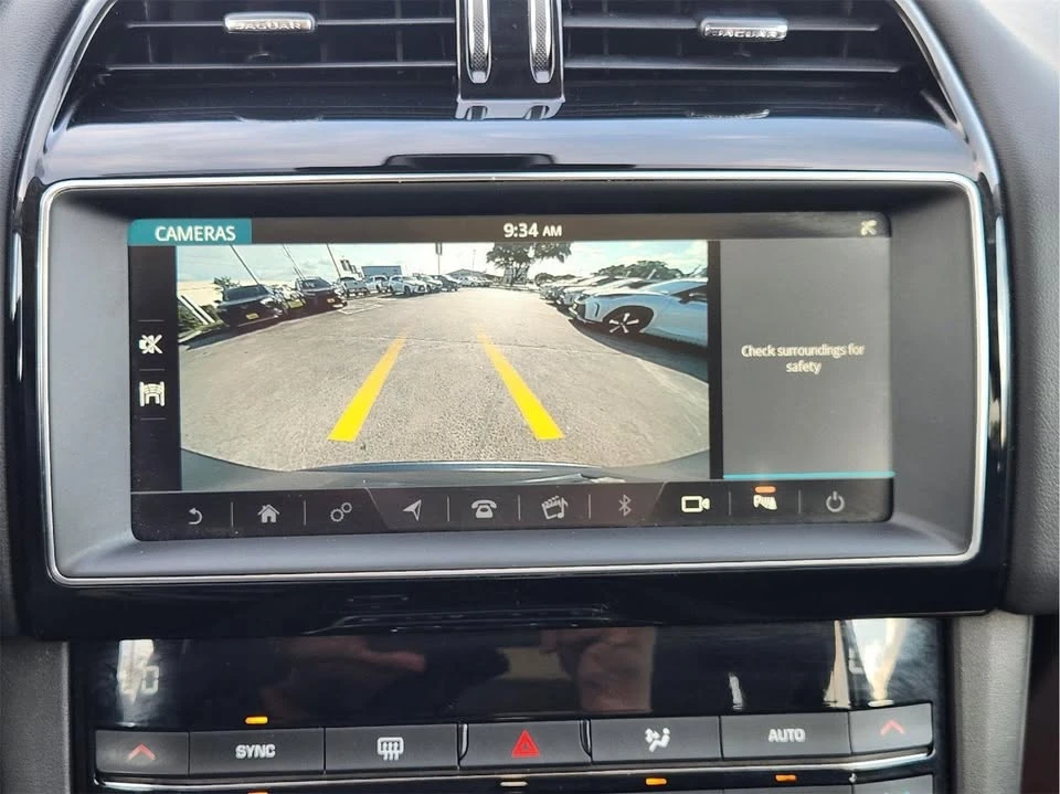 2019 Jaguar F-Pace - Image 17 of 20