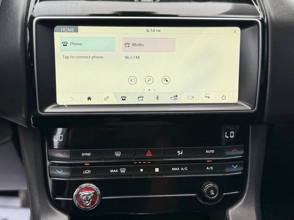 2019 Jaguar F-Pace - Image 10 of 20