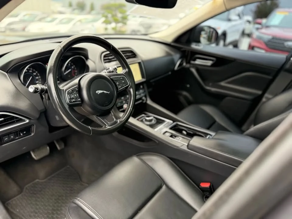 2019 Jaguar F-Pace - Image 11 of 20
