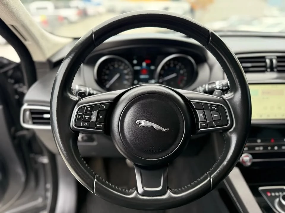 2019 Jaguar F-Pace - Image 15 of 20