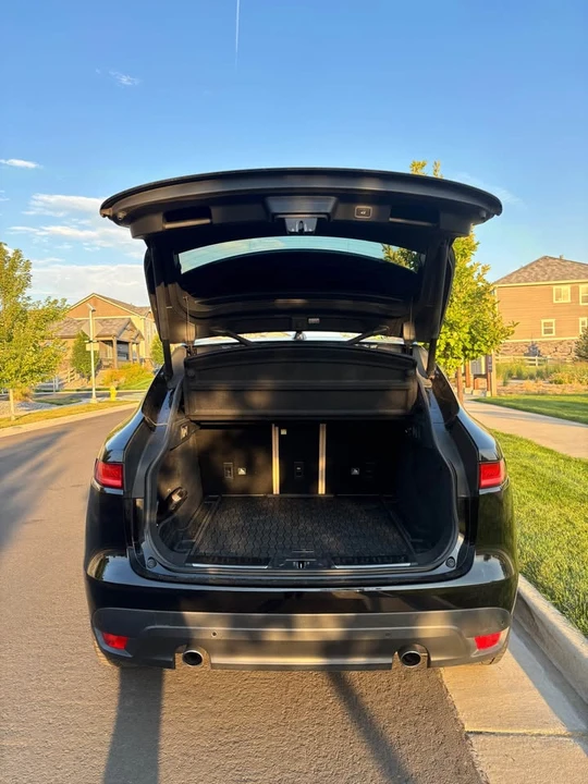 2019 Jaguar F-Pace - Image 6 of 12