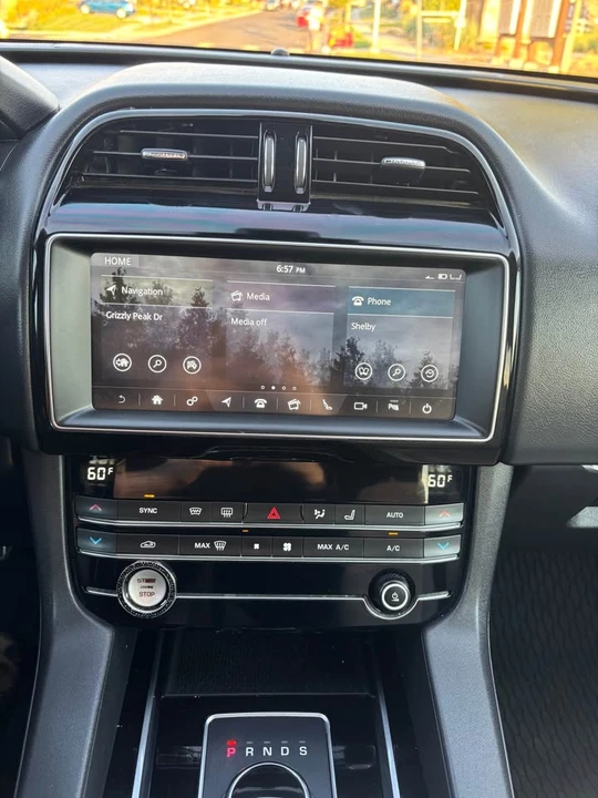 2019 Jaguar F-Pace - Image 11 of 12