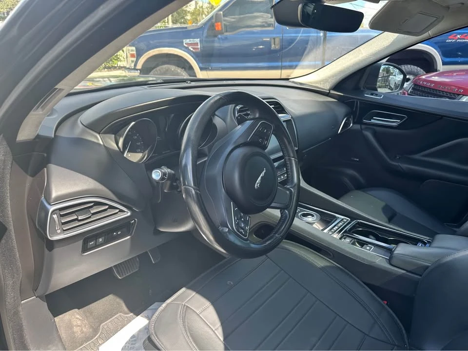 2019 Jaguar F-Pace - Image 8 of 12