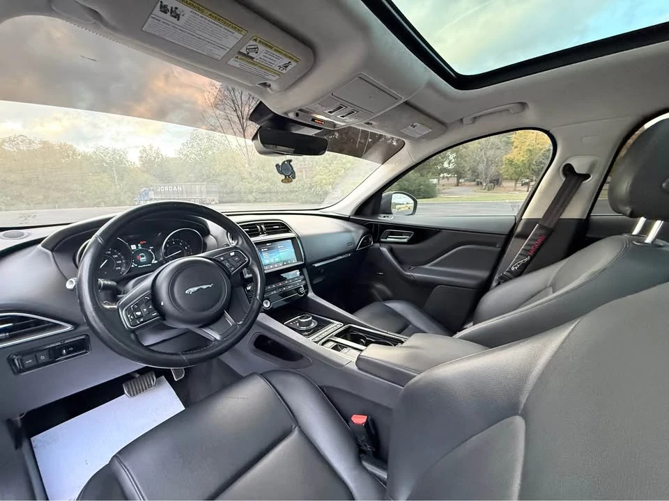 2019 Jaguar F-Pace - Image 11 of 18