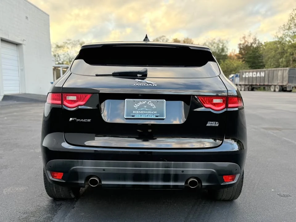 2019 Jaguar F-Pace - Image 4 of 18