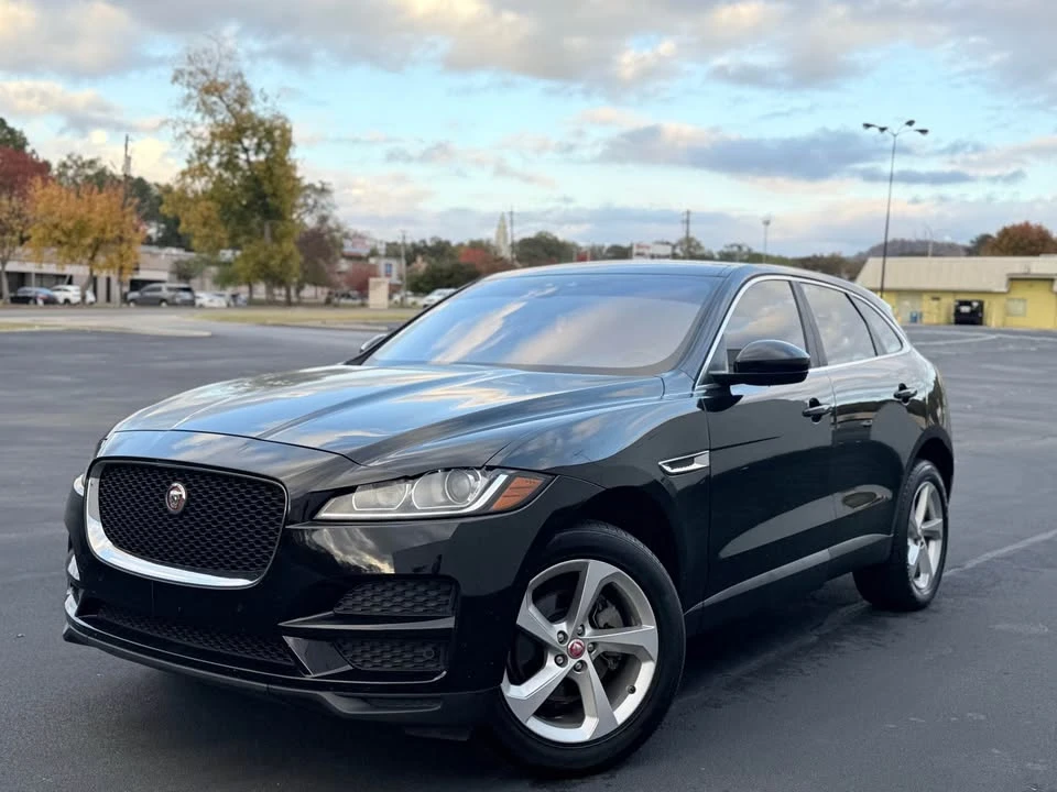 2019 Jaguar F-Pace - Image 7 of 18