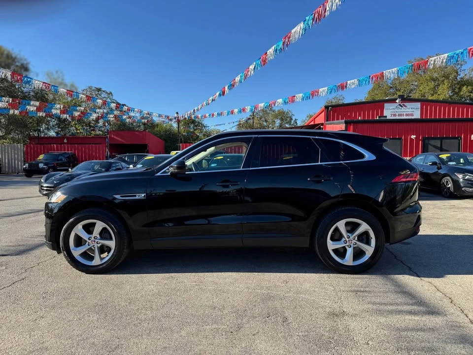 2019 Jaguar F-Pace - Image 9 of 17