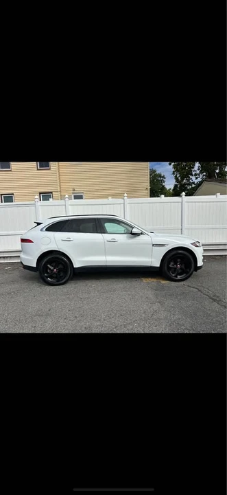 2019 Jaguar F-Pace - Image 13 of 15