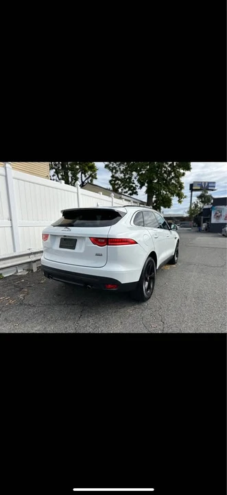 2019 Jaguar F-Pace - Image 12 of 15
