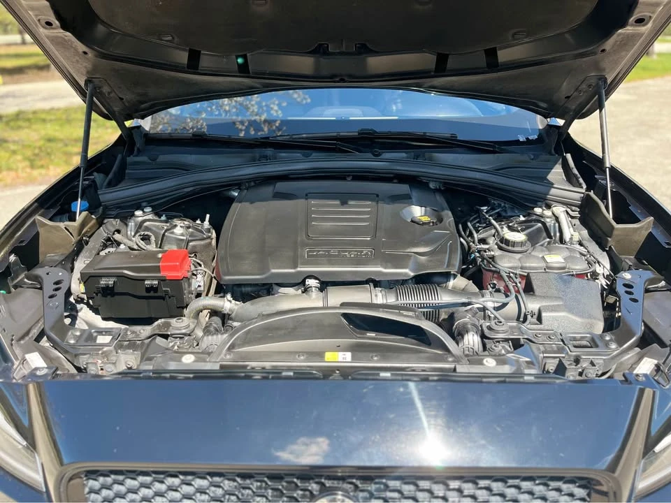2019 Jaguar F-Pace - Image 10 of 19
