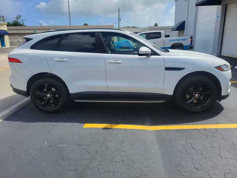 2019 Jaguar F-Pace - Image 5 of 12
