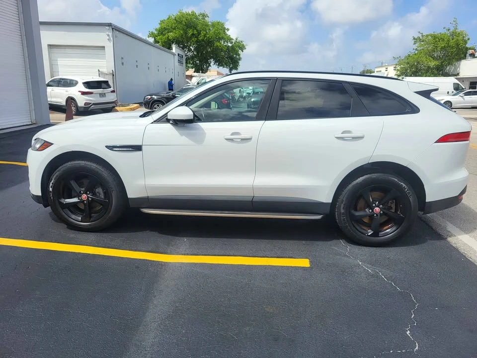2019 Jaguar F-Pace - Image 2 of 12