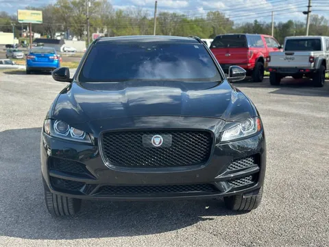 2019 Jaguar F-PACE 25t Premium Sport Utility 4D