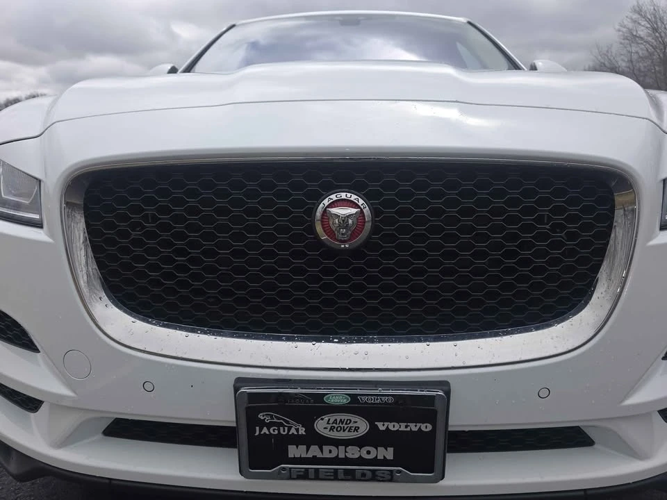 2019 Jaguar F-Pace - Image 8 of 20