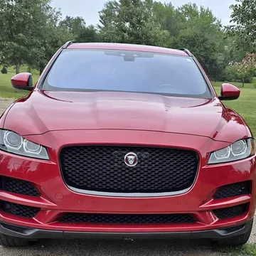 2019 Jaguar F-PACE 25t Premium Sport Utility 4D