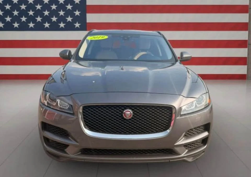 2019 Jaguar F-Pace - Image 2 of 6