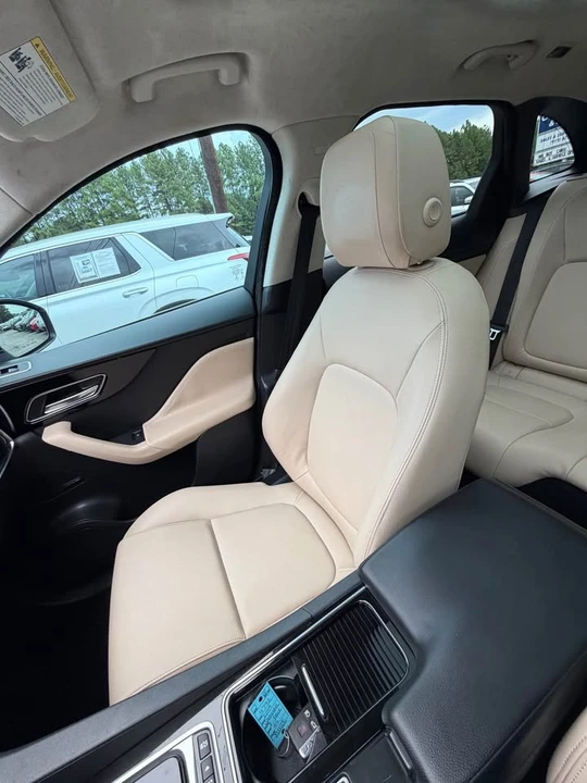 2019 Jaguar F-Pace - Image 17 of 20