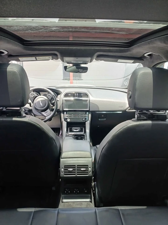 2019 Jaguar F-Pace - Image 7 of 16