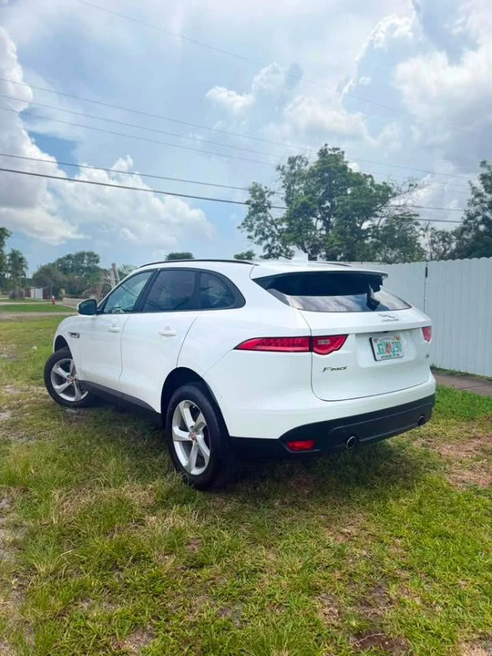 2019 Jaguar F-Pace - Image 2 of 20