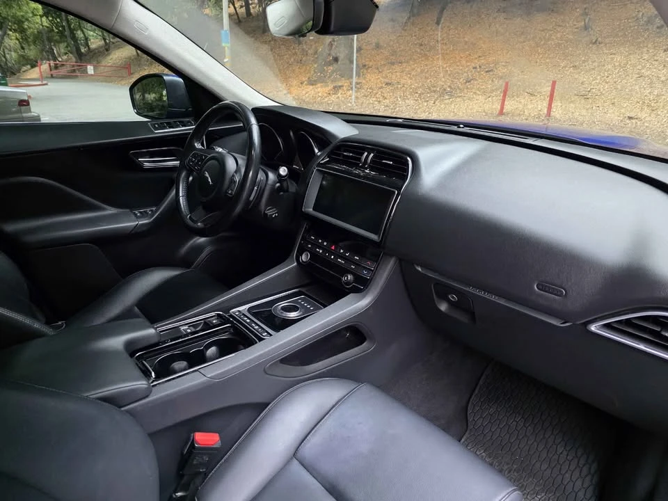 2019 Jaguar F-Pace - Image 7 of 8