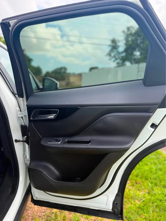 2019 Jaguar F-Pace - Image 13 of 20